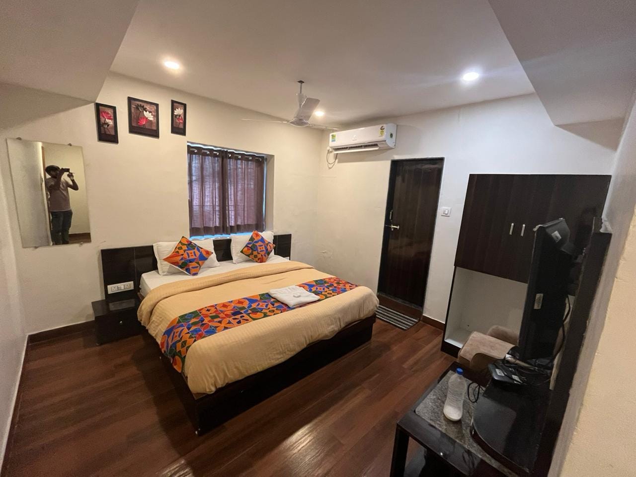 Hotel Sri Krishna - Tap to explore photos