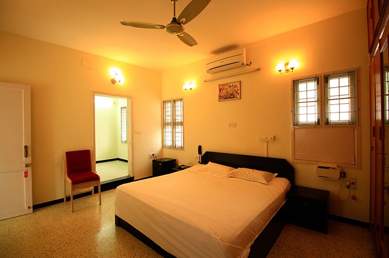 Beach Elegance Service Apartment - Tap to explore photos