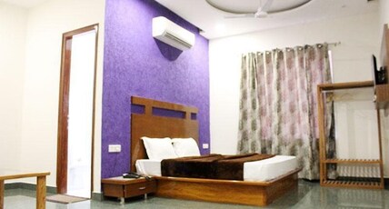 Grace Hotel  Room Type - Super Deluxe Room