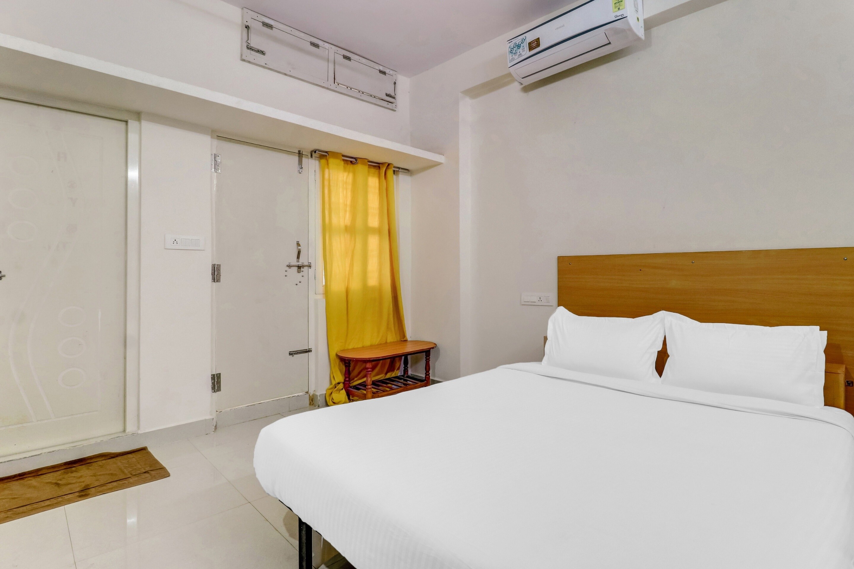 Flagship OYO Hotel RBS Residency - Tap to explore photos