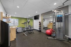 Spark by Hilton Bakersfield Central