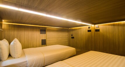 Nonze Hostel Pattaya Room Type - 4 Capsules - Mixed