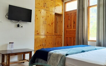 aKumar Way inn Room Type - Premium Room