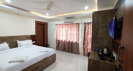 HOTEL RAJWADA PALACE Room Type - DELUXE ROOM