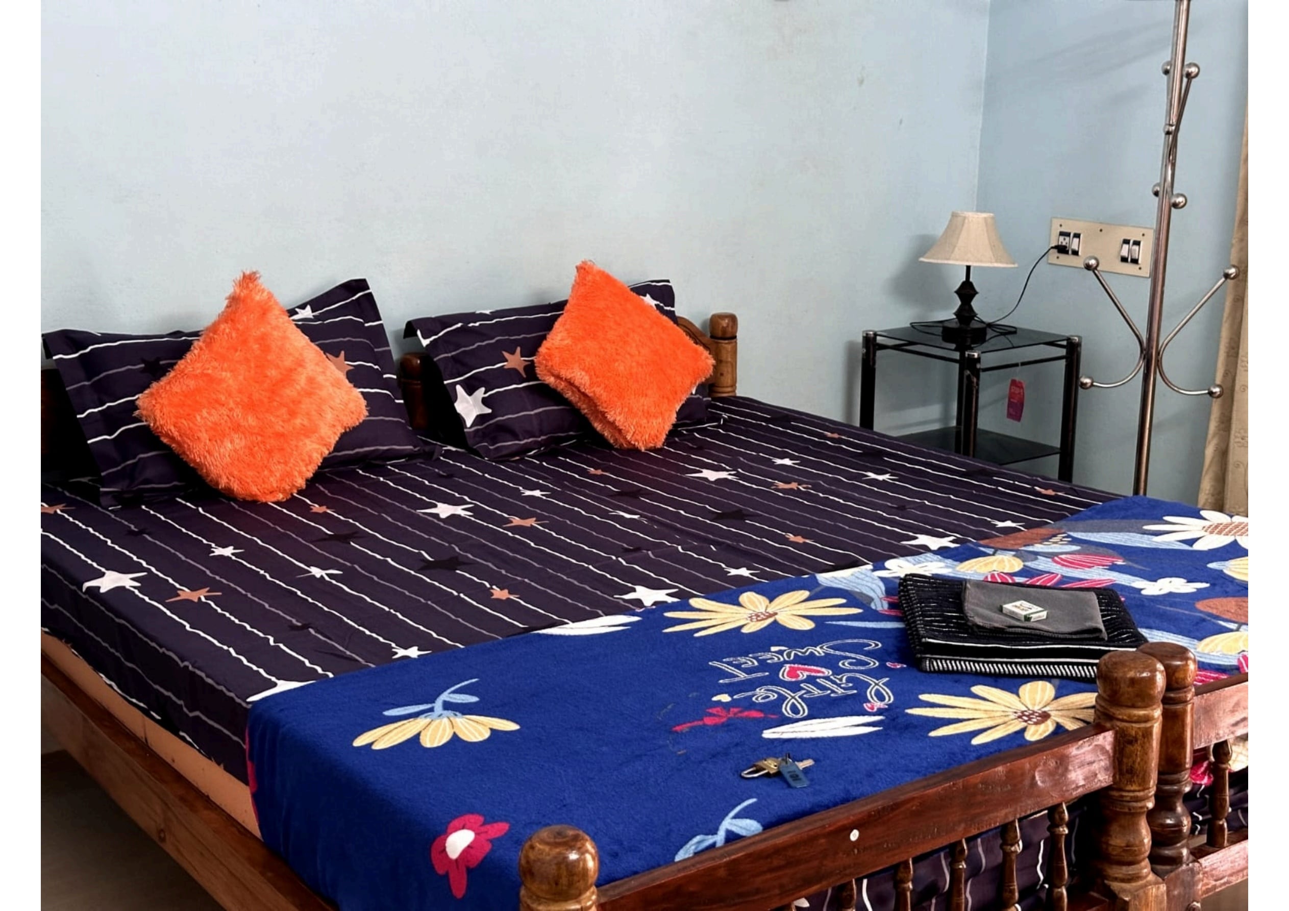 Standard Stay - Tap to explore photos