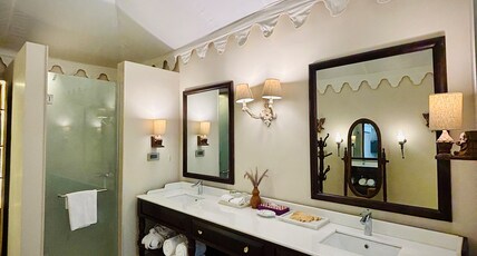 SURPURA BAGH - A LUXURY BOUTIQUE RESORT Room Type - Vana Lagoon Suite
