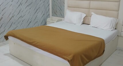 Hotel Saitej Inn Room Type - Deluxe Room