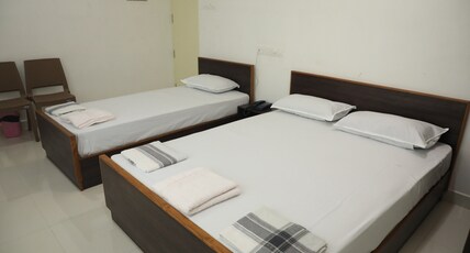 Hotel Sri Dhevi Room Type - Deluxe AC Triple
