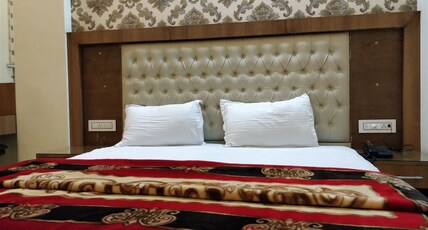 Laziz Hotel & Restaurant Room Type - Deluxe Room