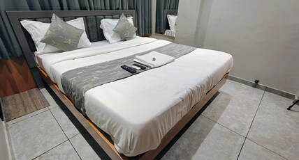 HOTEL RELAX INN Room Type - Deluxe Room