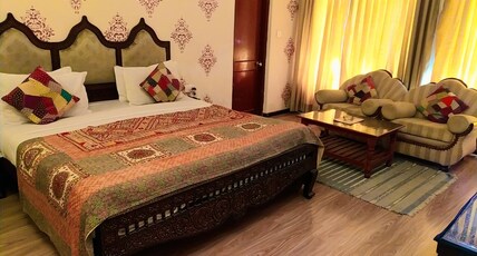 Palanpur Palace Room Type - Royal Suite