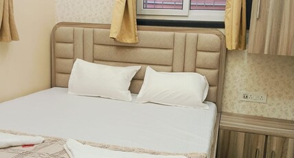 MARQUIS LUXE GUEST HOUSE Room Type - Deluxe Room with King Bed