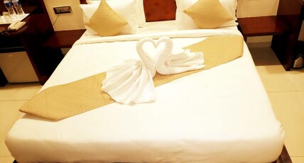 hotel yogiraj Room Type - Double Deluxe