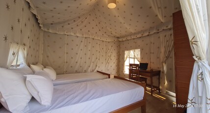 Escape Pod Mukteshwar Room Type - Deluxe Tent Twin Bed