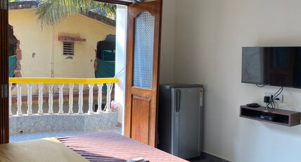 Yellow Holiday Homes Bardez Goa Room Type - Deluxe Room with Balcony