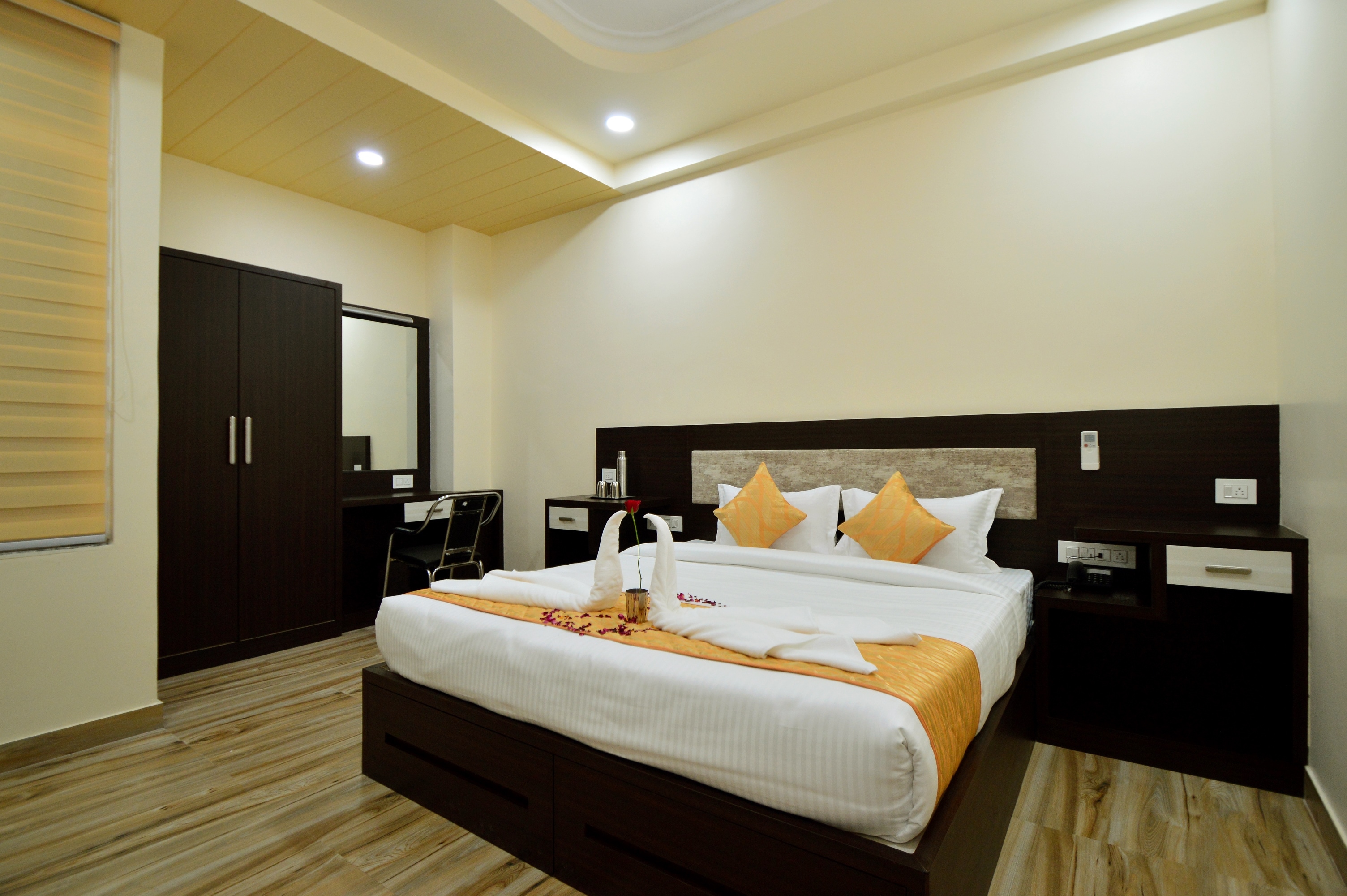 Kapish Home - All Pure Veg, Jagatpura Near Akshaya Patra - Tap to explore photos