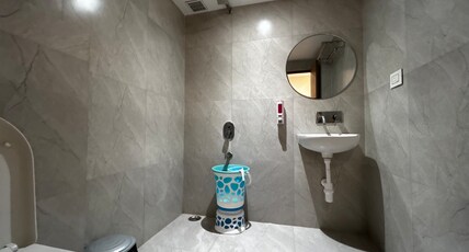 Hotel City Centre Room Type - Premium Room with Garden View Hotel City Centre Room Type - Premium Room with Garden View