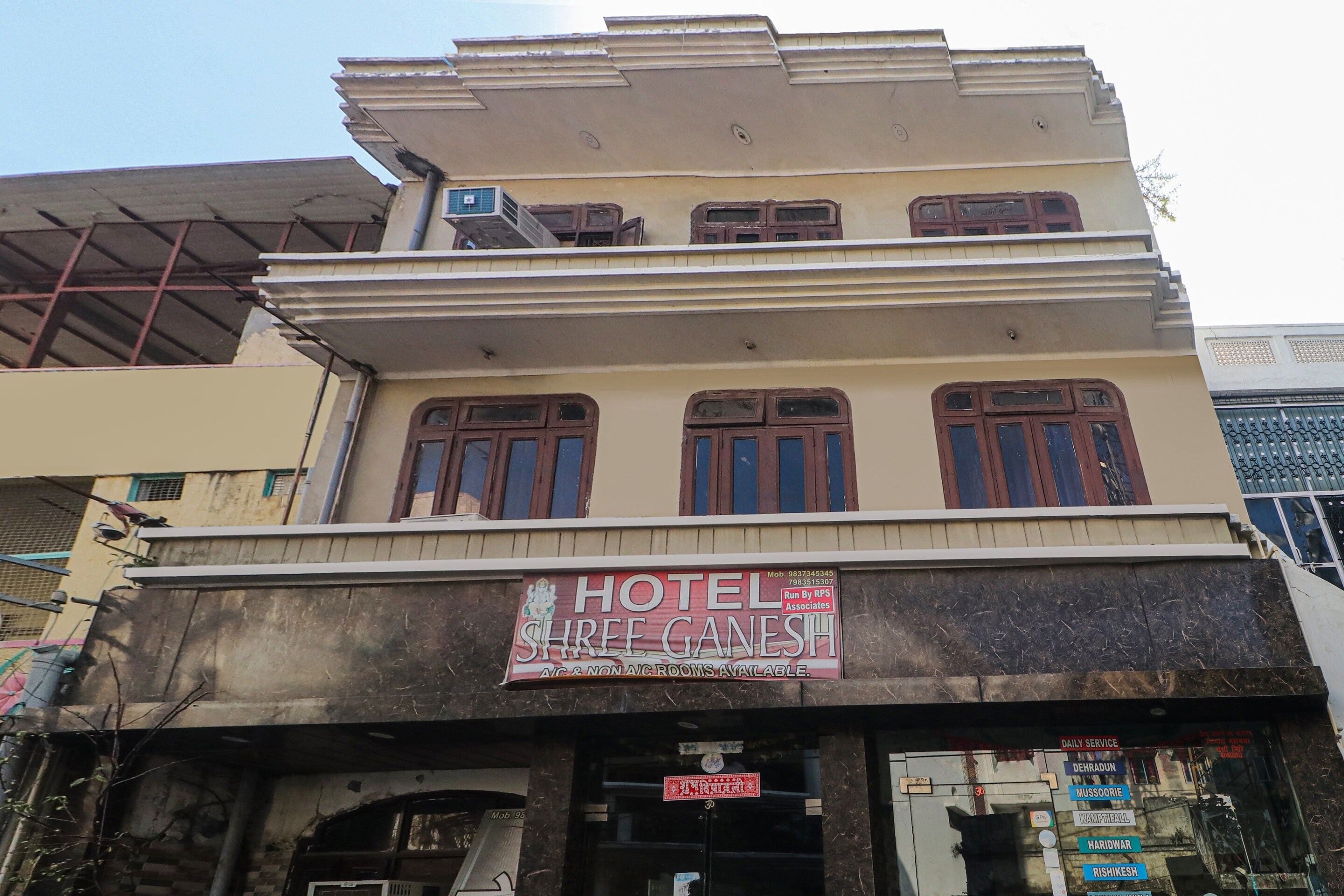 Hotel O by OYO Ganesh Yatri Niwas - Tap to explore photos