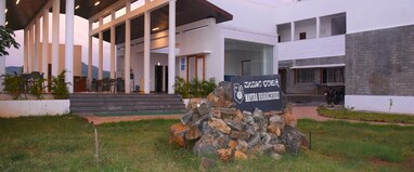 KSTDC Hotel Mayura Bharachukki Shivanasamudra