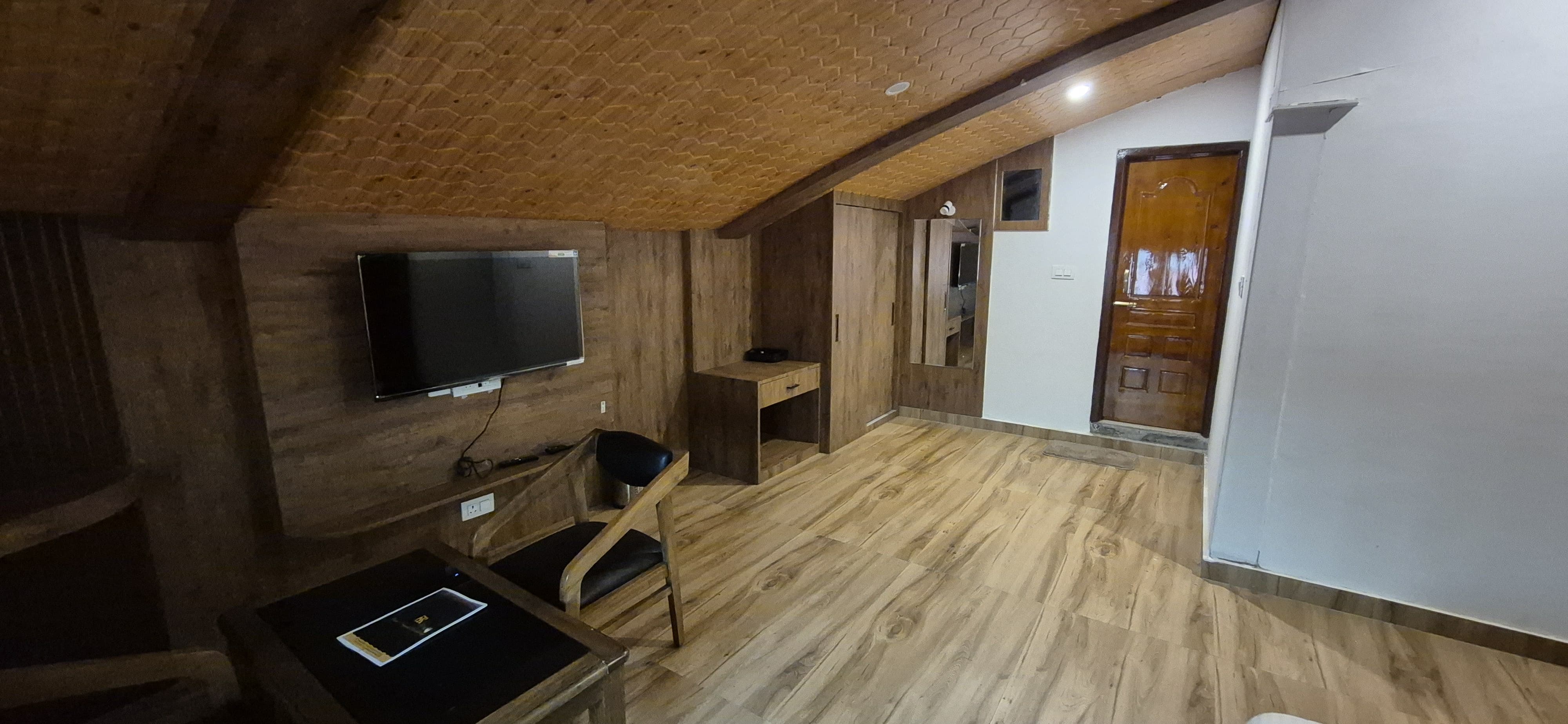 Hotel Naqash Residency - Tap to explore photos