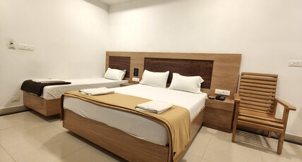 HOTEL SEA LAND Room Type - Standard Triple Room AC