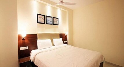 ROYAL REGENCY Room Type - DELUXE ROOM