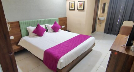 THE GRAND PIANO HOTEL Room Type - Deluxe Room