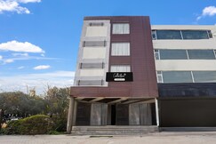 Super Collection O by OYO Zirakpur - Patiala Road Formerly Hotel Anvay