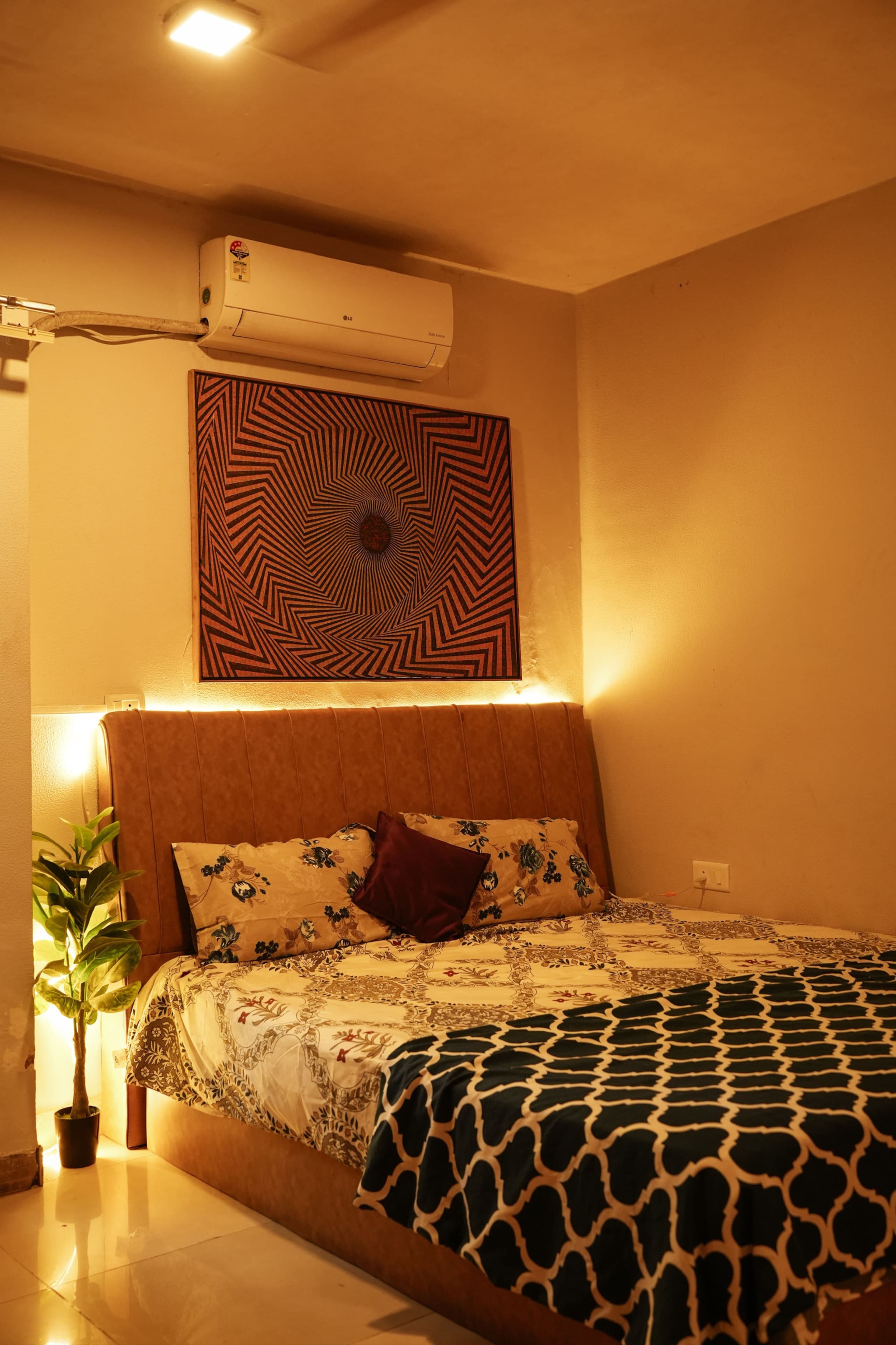 3 Bhk Waterlily Spacious Flat - Tap to explore photos