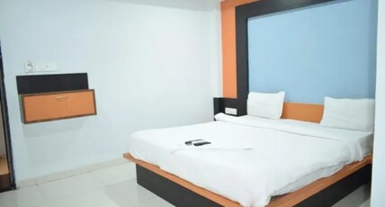 FabHotel Relax Inn Room Type - Premium Room