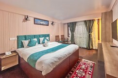 Rare Himalayas Manasarovar A Pocket Friendly Hotel In Mall Road  Darjeeling