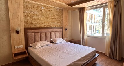 Hotel Vimukti Room Type - Deluxe Room