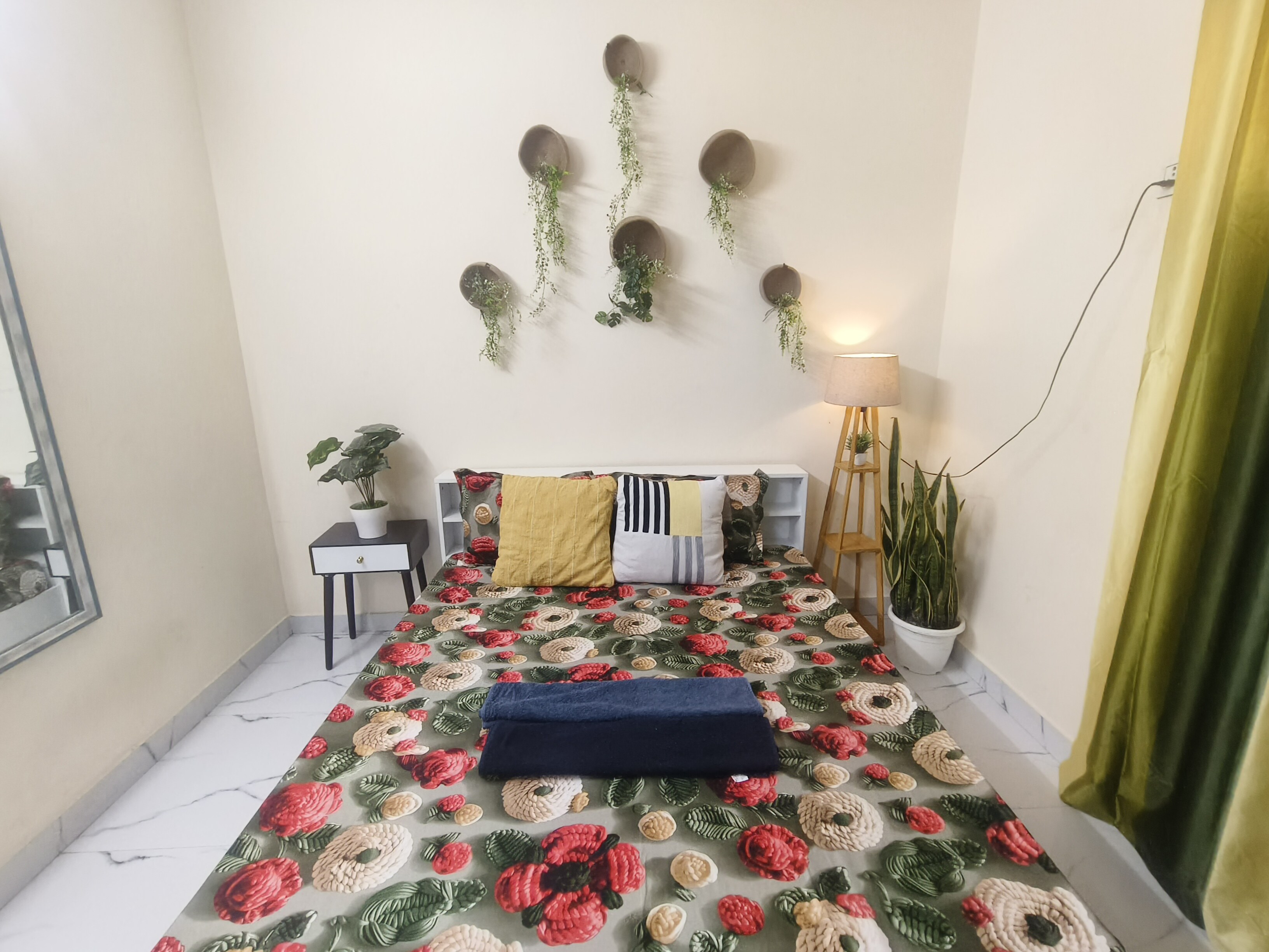 TERRACE VIEW | Private 1BHK | South Delhi - Tap to explore photos
