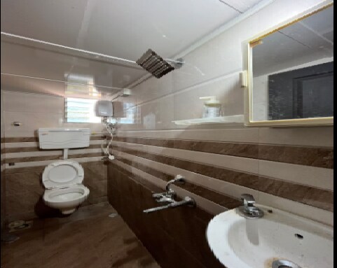 Perfect Central 1BHK in Bandra W: Rose 2 - Tap to explore photos