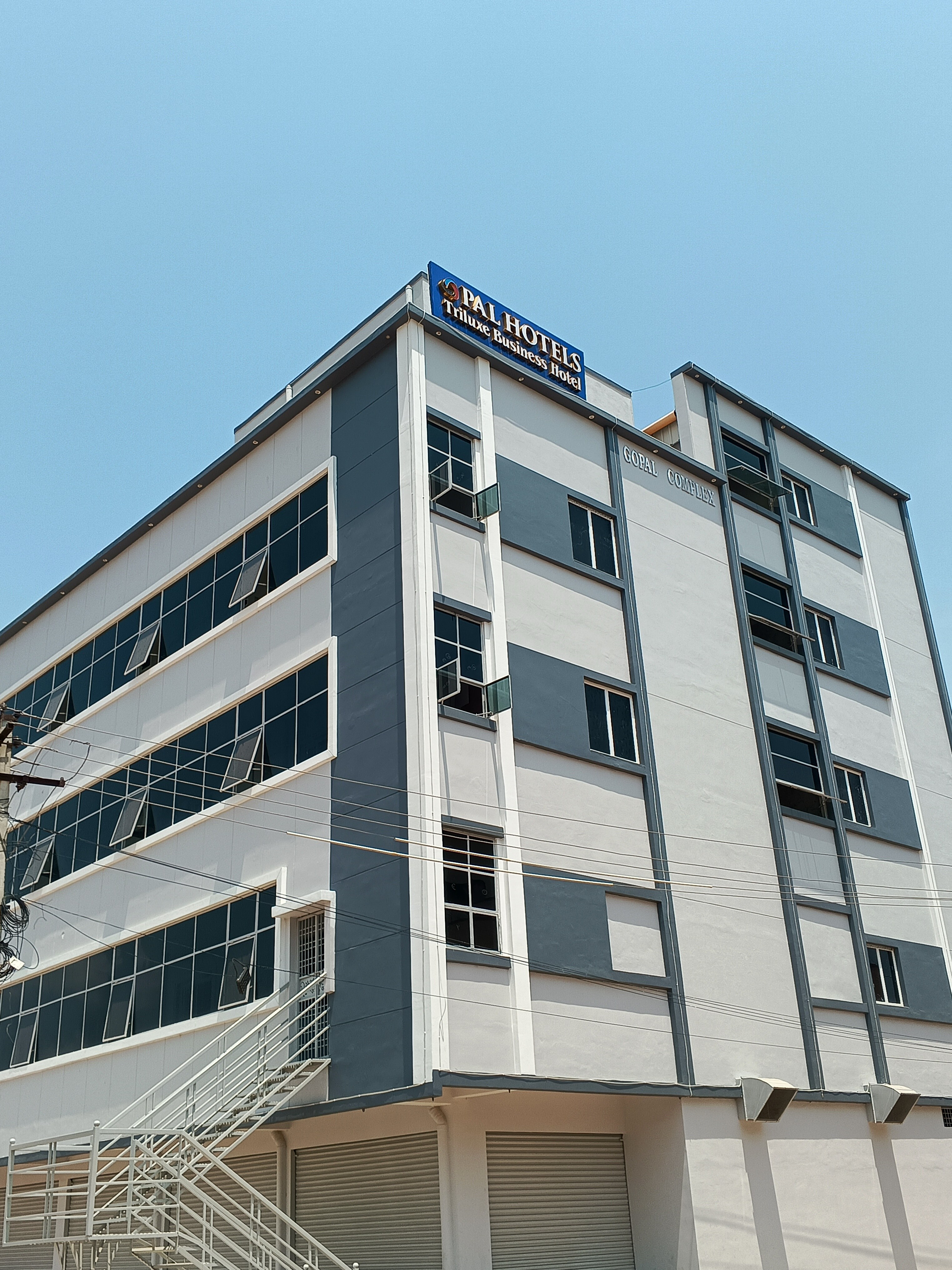 PAL Hotels Triluxe Business Hotel - Tap to explore photos