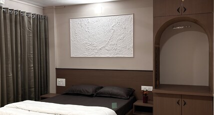 Hotel Krushnkunj Executive ( 700 M From Mahalaxmi Temple ) Room Type - Deluxe Room