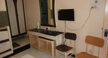 Saigal Guest House Room Type - Non AC Room