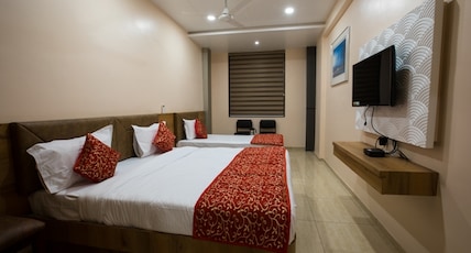 Hotel Balaji Palace Room Type - Standard Plus 1 King + 1 Single Bed Room Hotel Balaji Palace Room Type - Standard Plus 1 King + 1 Single Bed Room