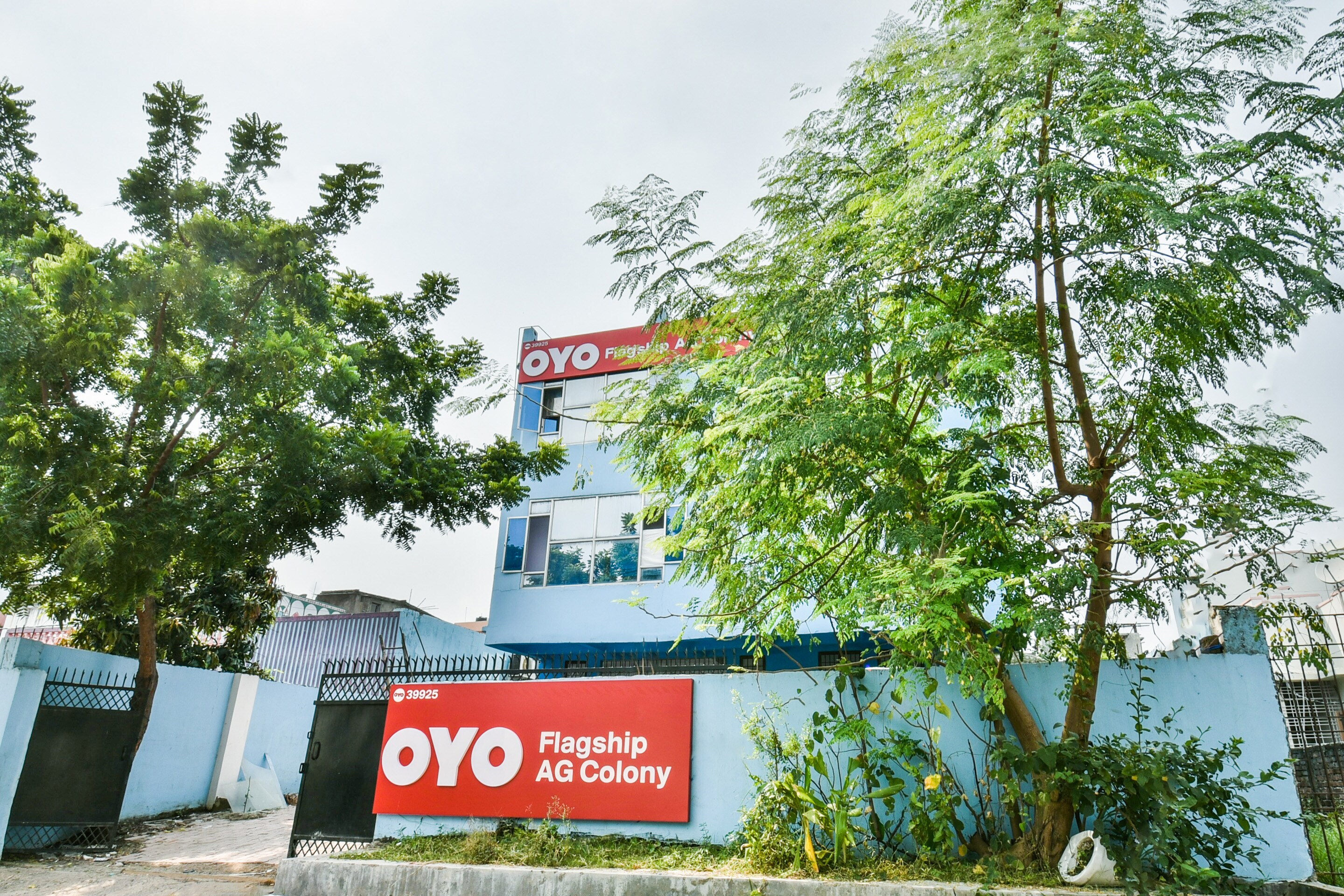 Falship OYO Hotel Capital Pearl - Tap to explore photos