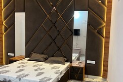 Universal Home stay