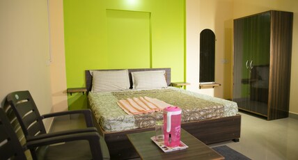 Bliss Holiday Inn Room Type - Non AC Deluxe Room