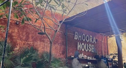 Bhoora House Luxury rooms Room Type - Bhoora House Luxury Family AC Double Room for 4 person