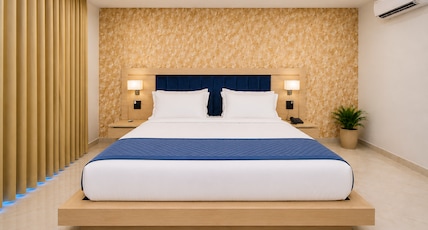 Hotel Holiday Grand Room Type - Deluxe Room Hotel Holiday Grand Room Type - Deluxe Room