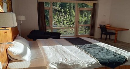 Cedrus Riverside Villa | Rooms with Balcony Room Type - Deluxe Room
