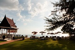 Royal Lanta Resort & Spa