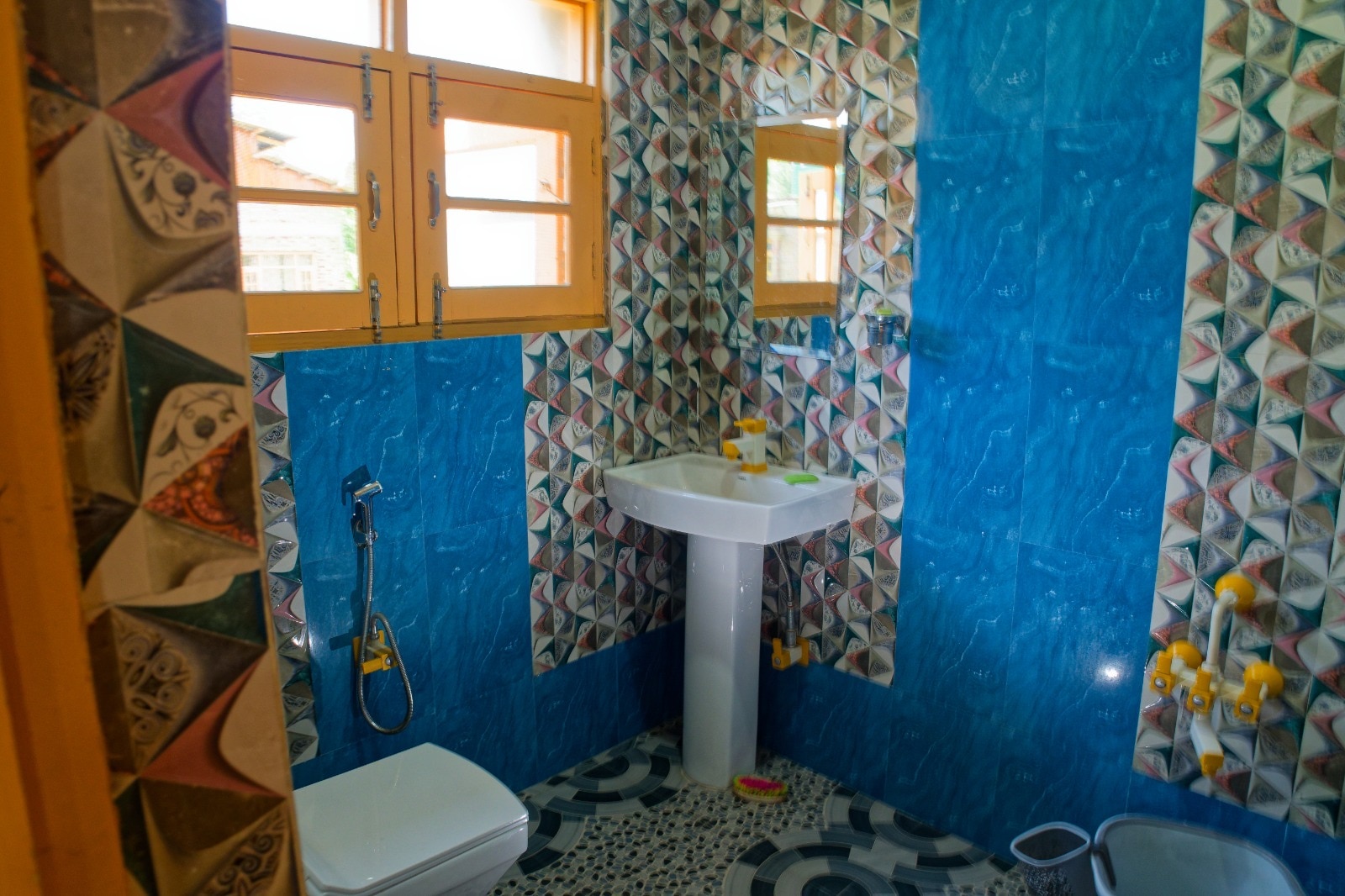 Serene stay guest house - Tap to explore photos