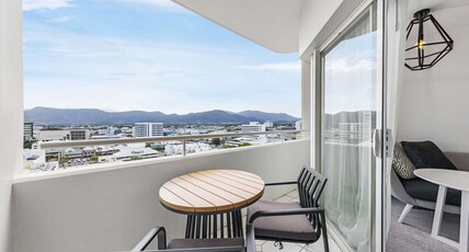 Pullman Cairns International Room Type - Superior City Mountain View Twin Pullman Cairns International Room Type - Superior City Mountain View Twin