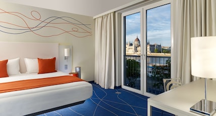 Park Plaza Budapest Room Type - Suite-1 Bedroom-Danube View-1 King