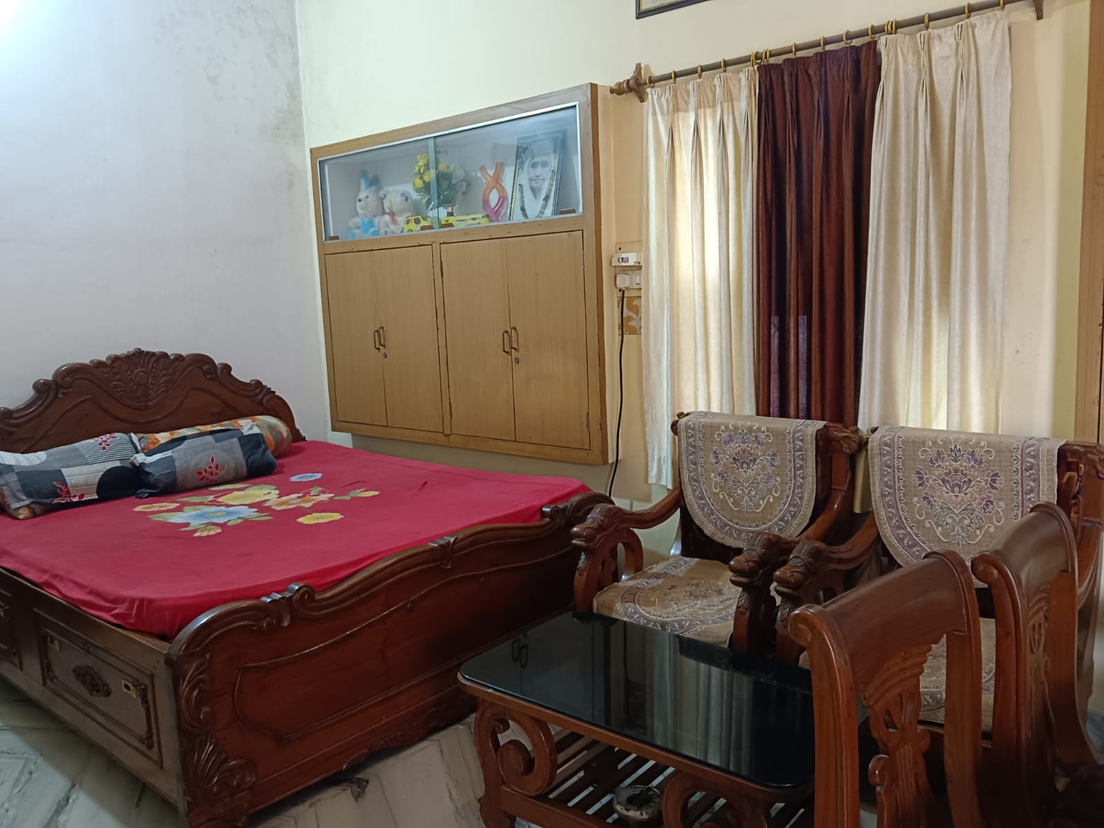 Kusum Palace Homestay - Tap to explore photos