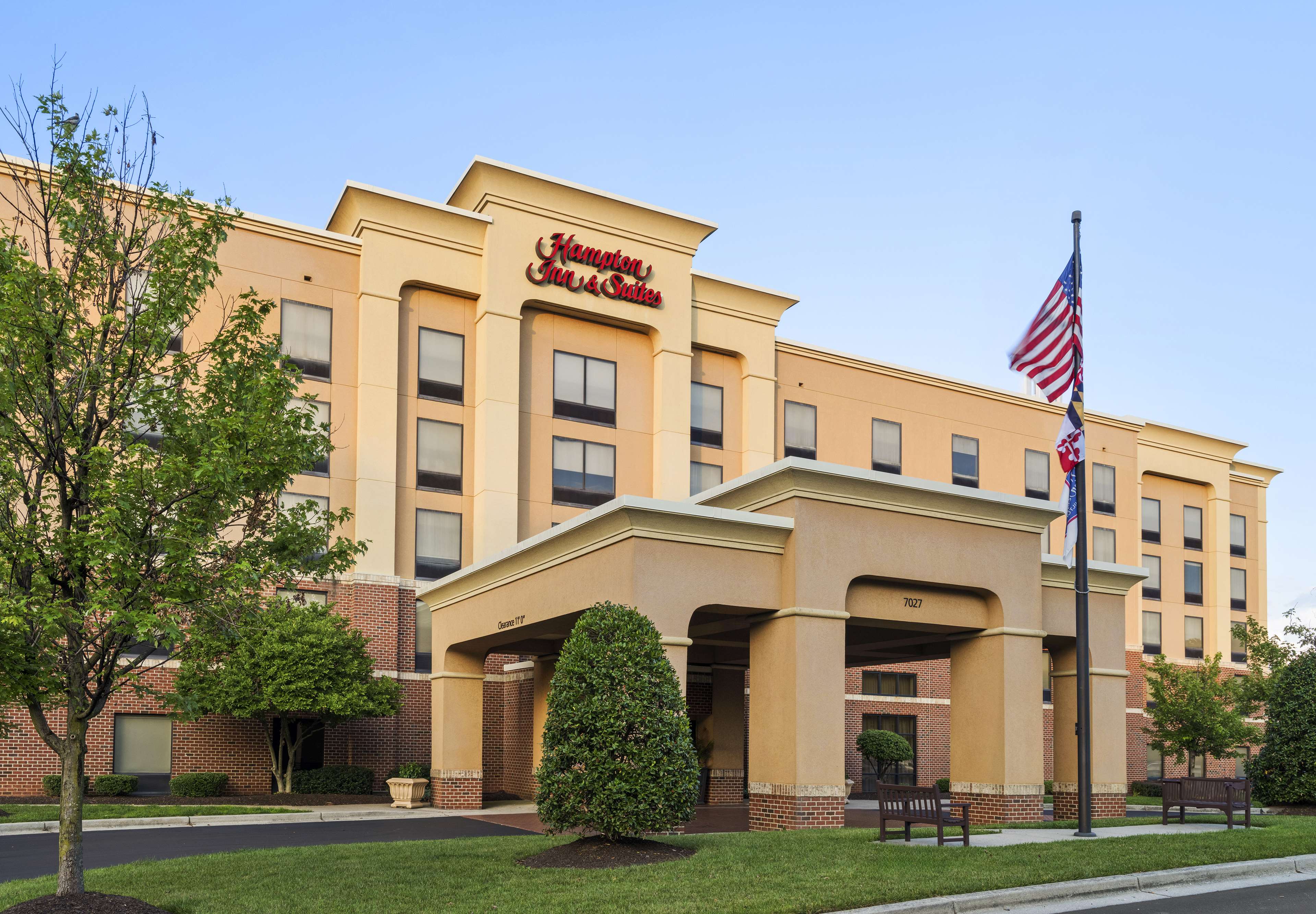 Hampton Inn & Suites by Hilton Arundel Mills/Baltimore - Tap to explore photos